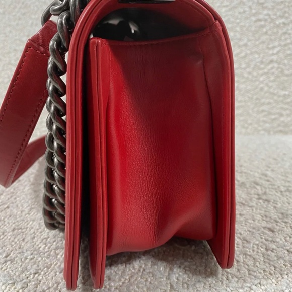 Pre-Owned Authentic Chanel Boy Bag Red Lambskin Old Medium - Picture 4 of 16